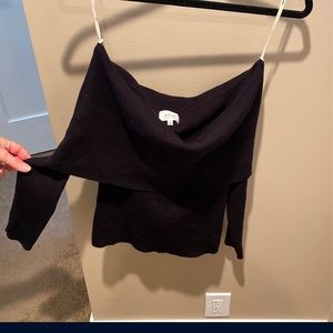 Wilfred off the shoulder Black sweater size M
